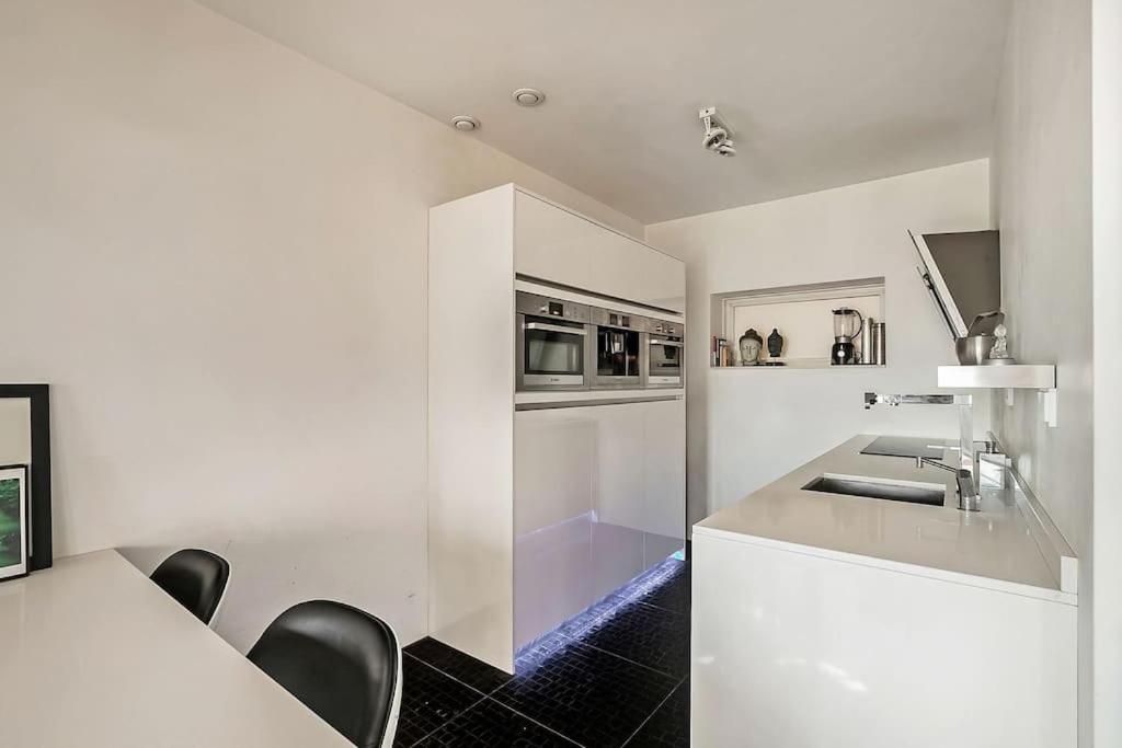 Stunning View Apt Free Parking Apartamento Roterdão Exterior foto