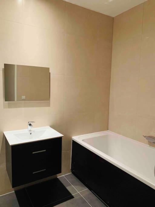 Stunning View Apt Free Parking Apartamento Roterdão Exterior foto