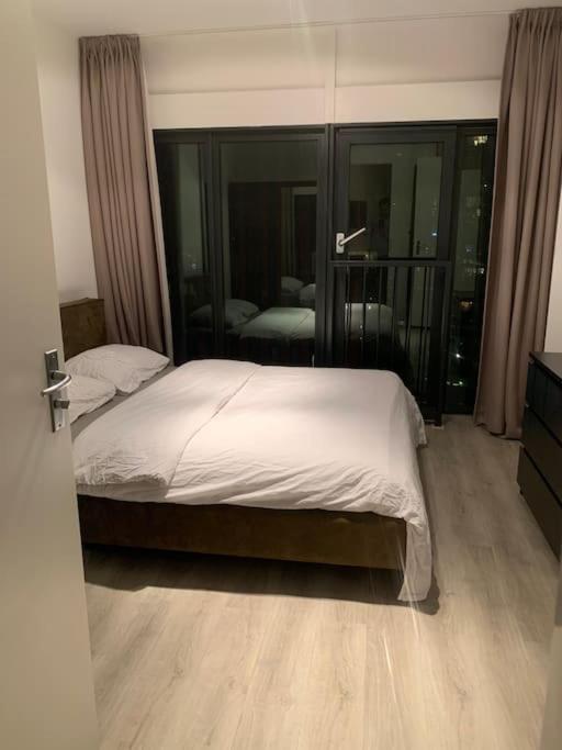 Stunning View Apt Free Parking Apartamento Roterdão Exterior foto