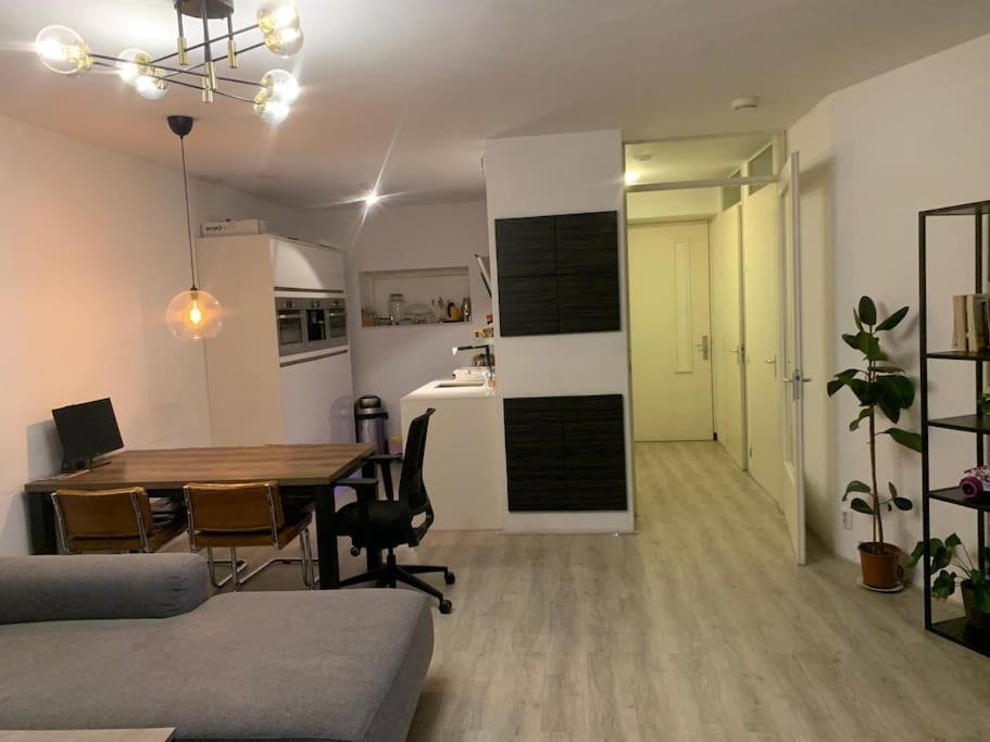 Stunning View Apt Free Parking Apartamento Roterdão Exterior foto